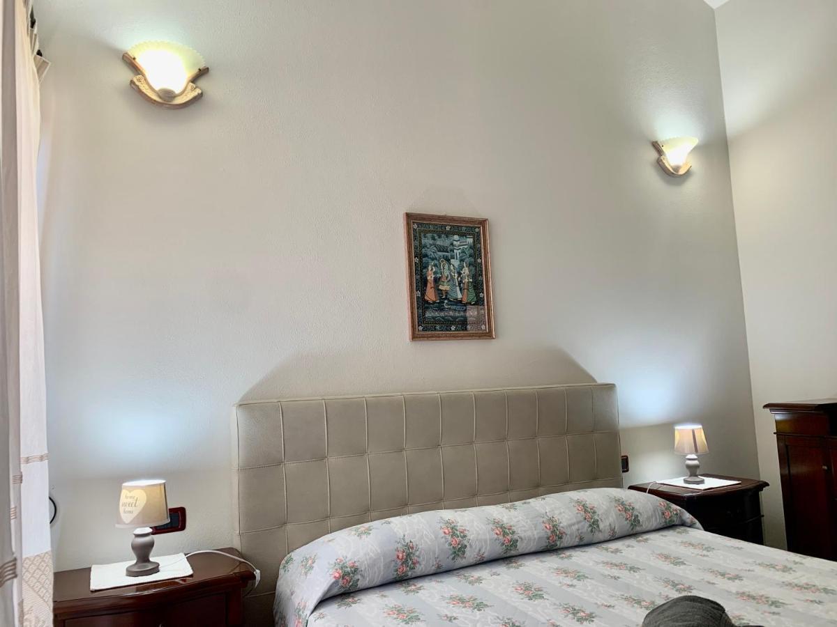 Casa Vacanza V&G Домус де Мария Екстериор снимка